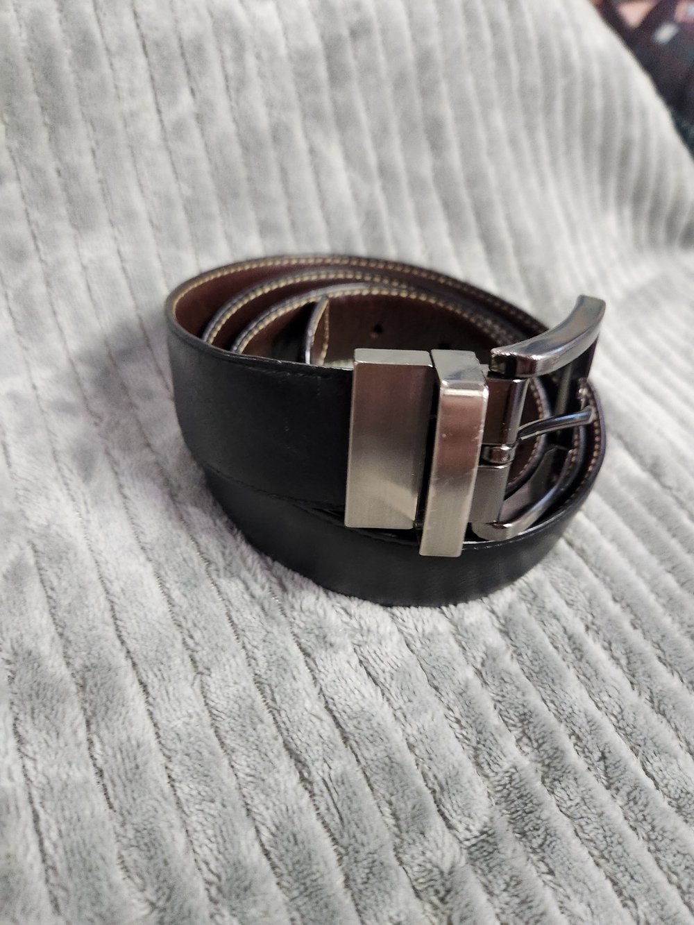 Kirkland Signature Men's Reversible Italian Leather Belt Black Brown Sz size 36